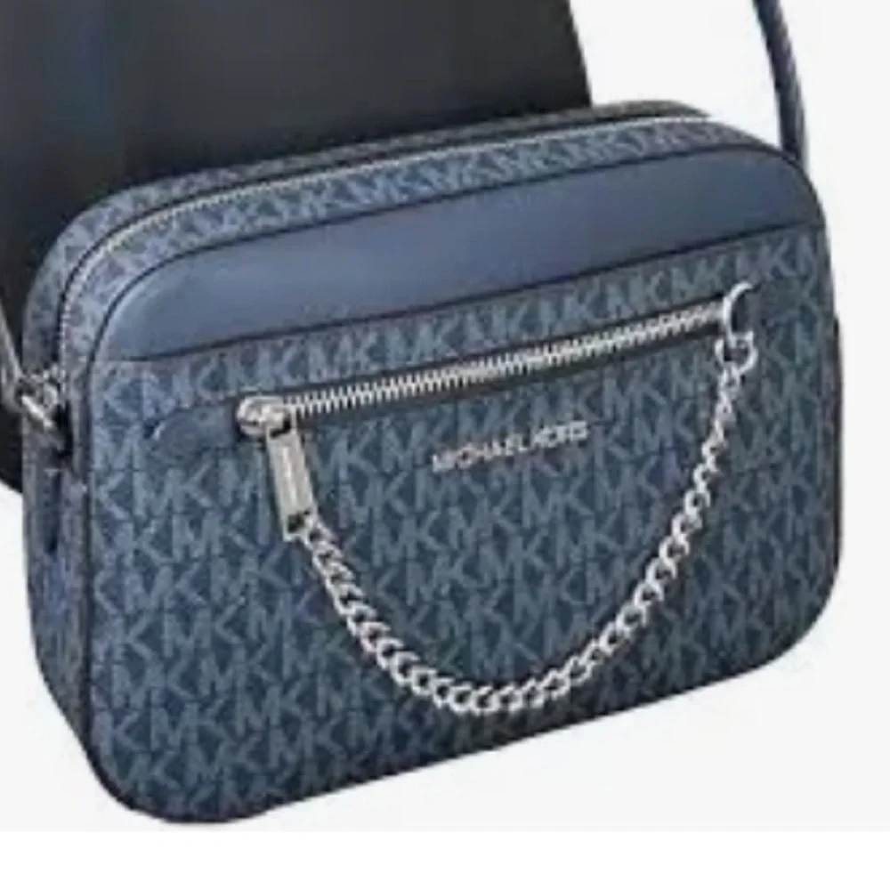 Michael Kors Jet Set Large East West Signature Leather Crossbody
Handbag - Picture 13 of 15